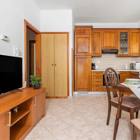 Appartement Amazing In With Kitchen